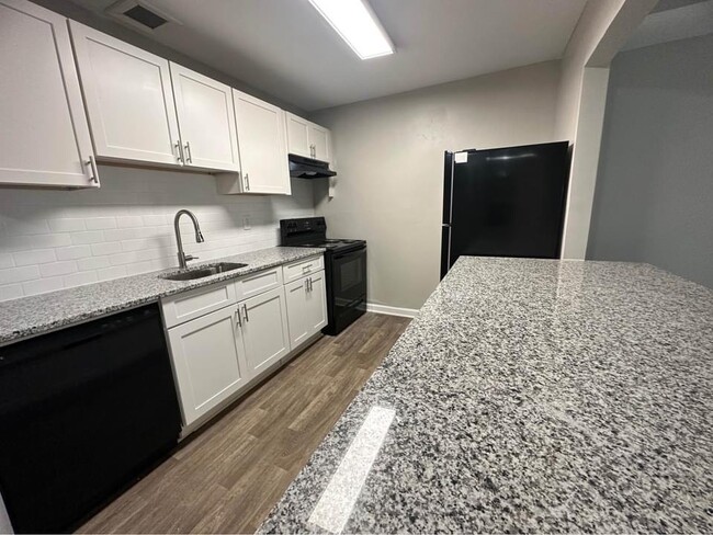 Woods of Decatur - Woods of Decatur Apartments