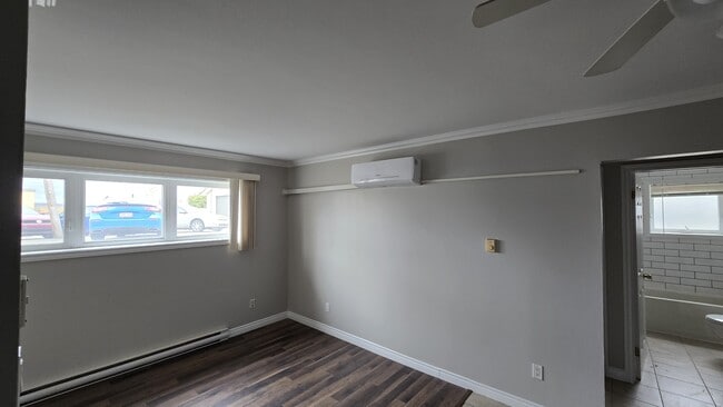 Building Photo - 60 Myers St Unit 3