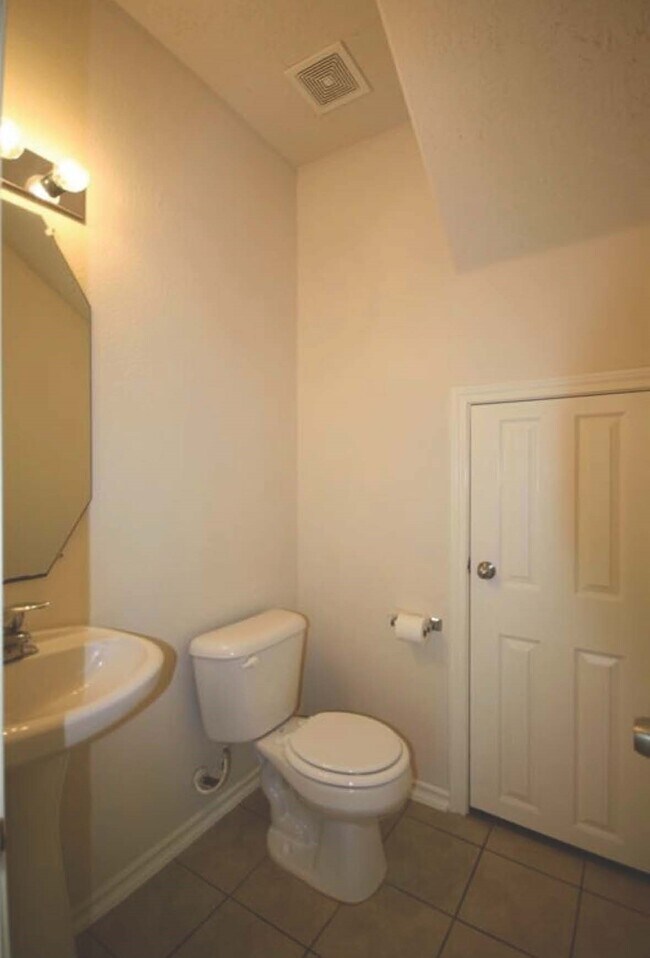 Photo - 14403 Fairbuff Ln