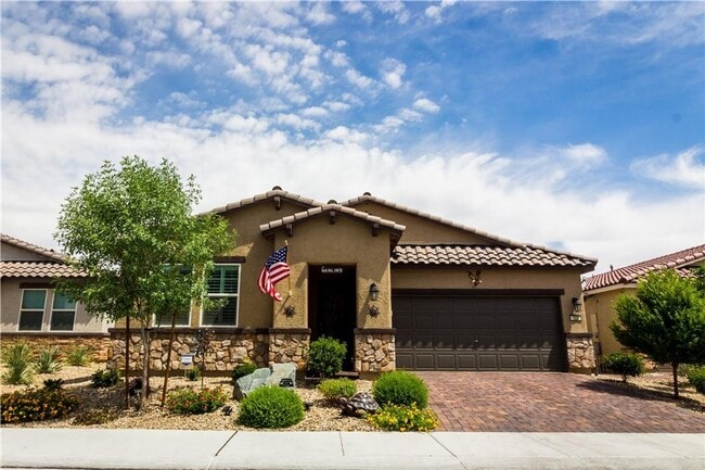 Single Story Home with Lush Backyard! Comi... - Single Story Home with Lush Backyard! Comi...