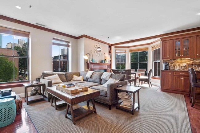 Building Photo - 14 Clarendon St Unit 202 Rental