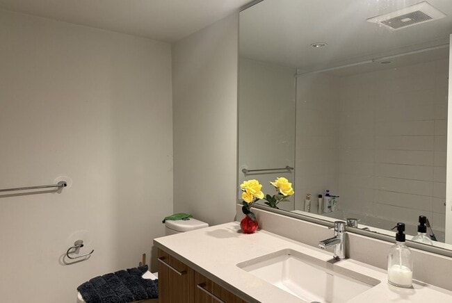 Photo - 8217-204B 204B St.