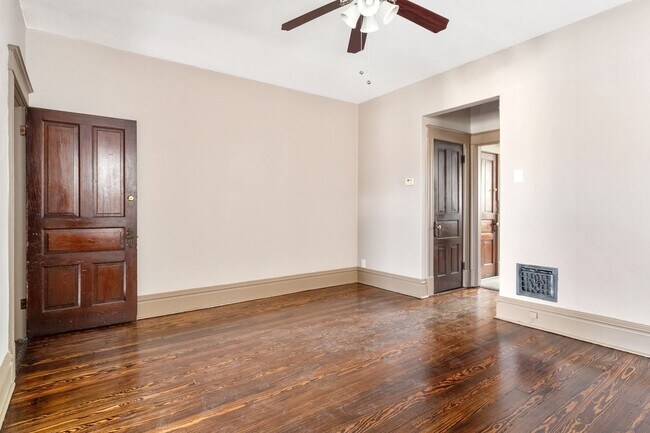 Photo - Junie B. Aiata Unidad 4138A - 475