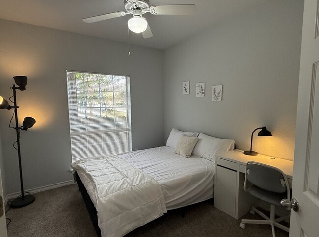 Photo - 909 W 23rd St Unit ID1318655P