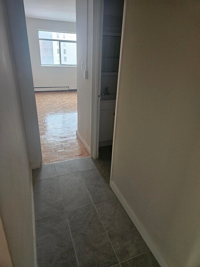 Photo - 1901 Martin Grove Rd