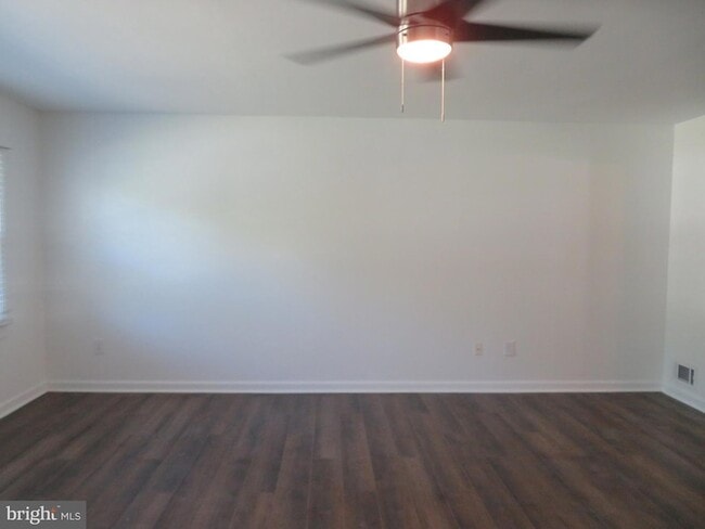 Photo - 7895 Pavilion Dr