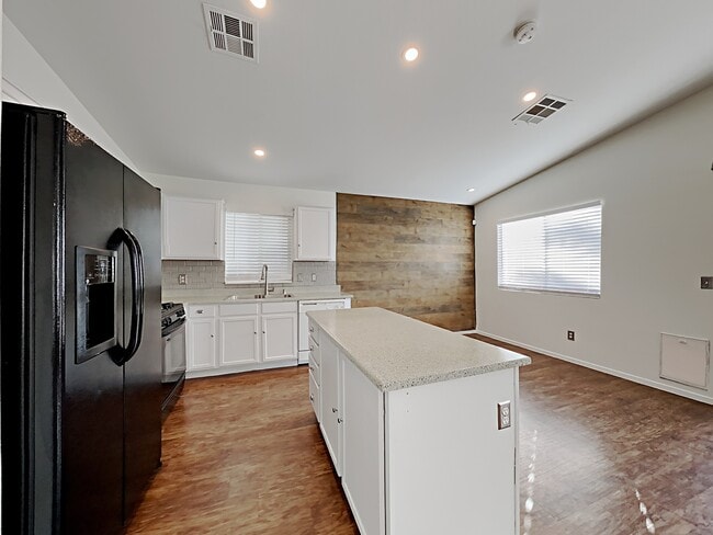 Photo - 9395 Santa Fe Rose St