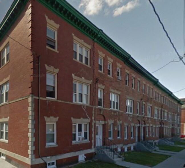 Building Photo - 72brag Unit 2