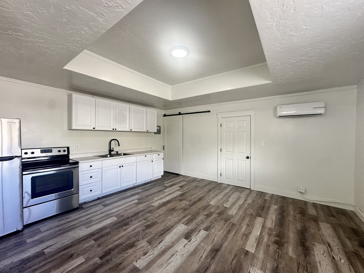 Photo - 12 E Center St Unit #13