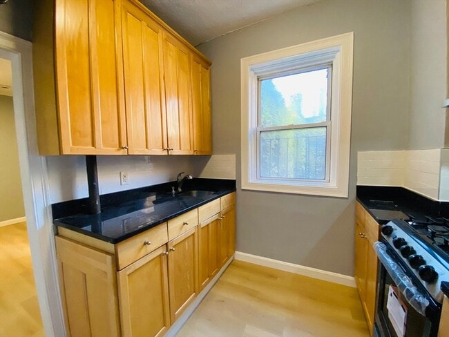 Photo - 31 Queensberry St Unit 19