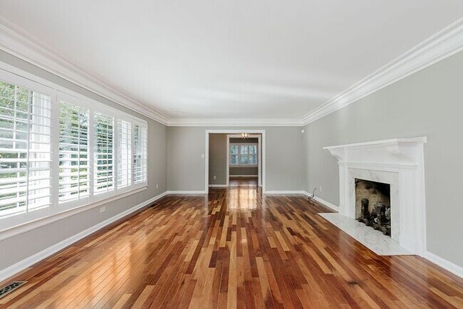 Photo - Elegant Updated Meridian-Kessler Home on E...