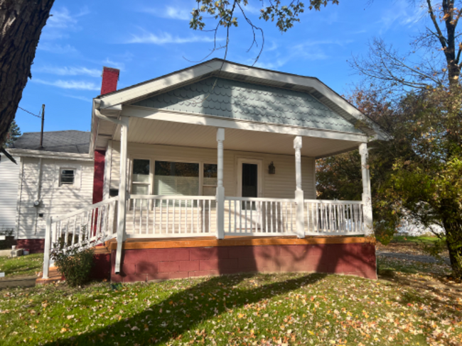 Photo - 110 Charles Ave House