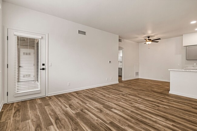 Photo - Sterling Oaks Luxury Apartments