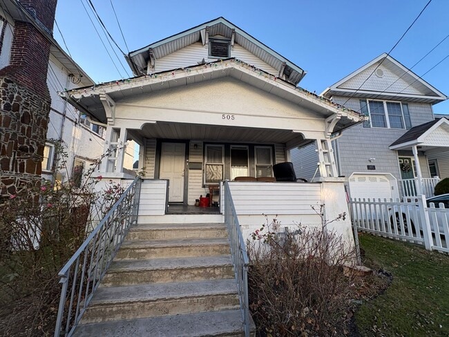 Photo - Fantastic 4 Bedroom Single Family House for Rent in Asbury Park!