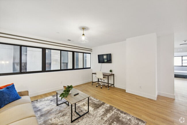 Building Photo - 913 N Market St Rental