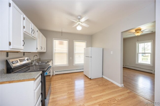 Photo - 1953 Falls St