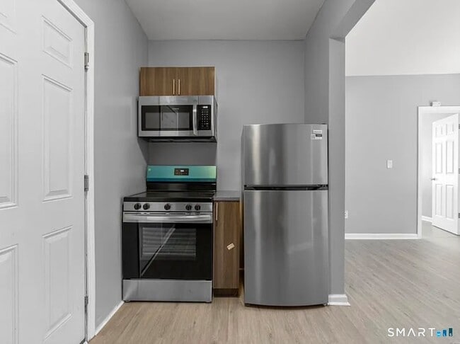 Building Photo - 31 Whittier St