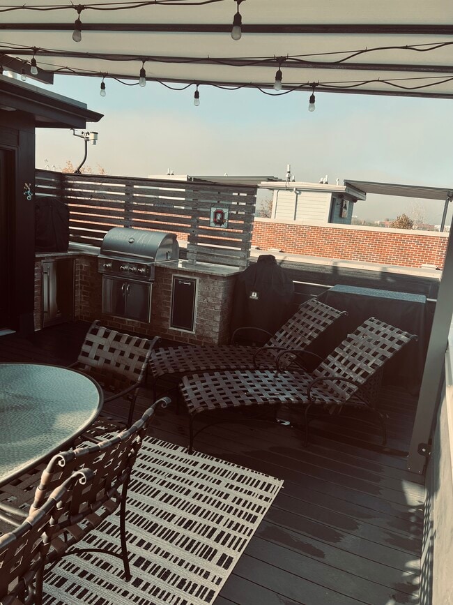 Photo - 1053 Harrison Park Pl