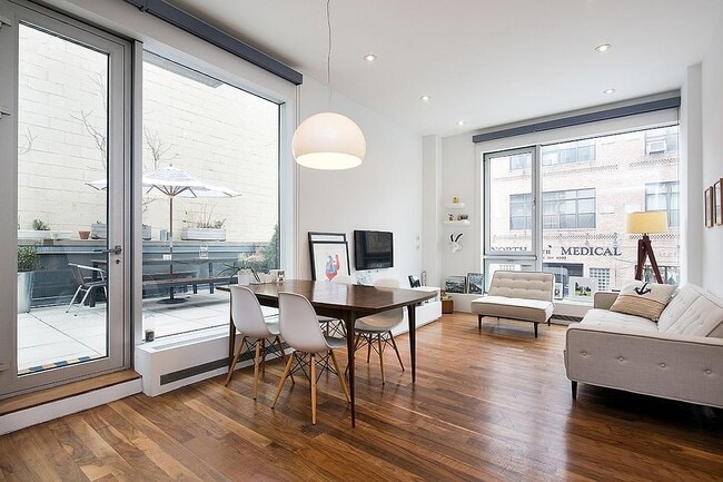 Photo - 120 N 7th St
