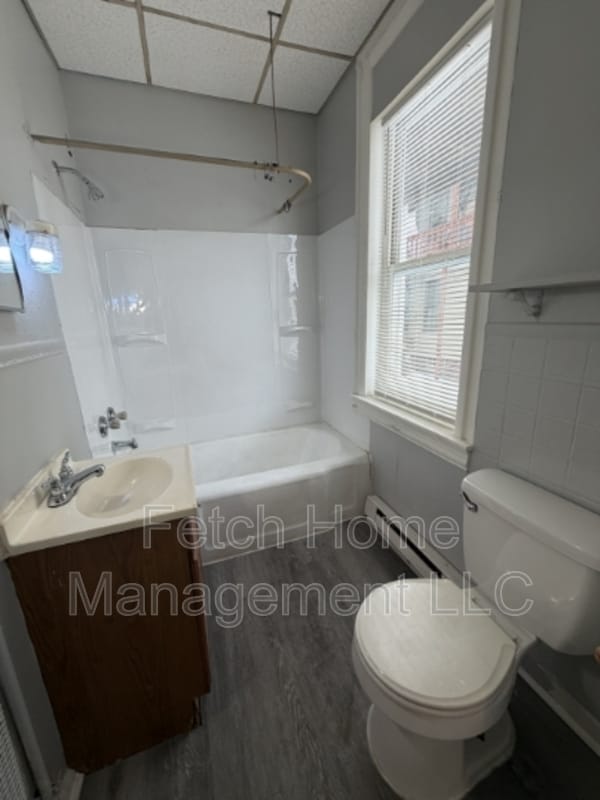 Photo - 569 W Philadelphia St