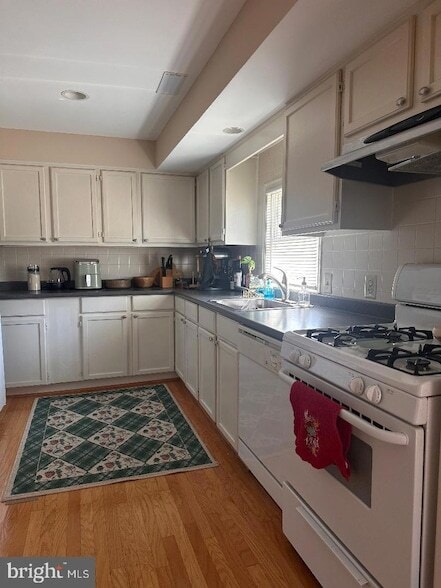 Photo - 633 Hampton Ave