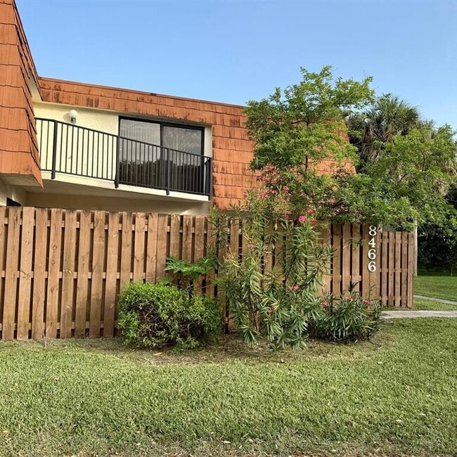 Photo - 8466 S Coral Cir Townhome