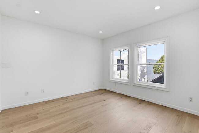Photo - 1221 Waller St
