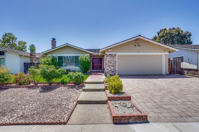 Bright and Spacious 3 Bed 2 Bath Single Fa... - Bright and Spacious 3 Bed 2 Bath Single Fa... House