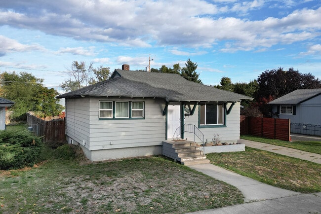 Photo - 2508 N Sycamore St