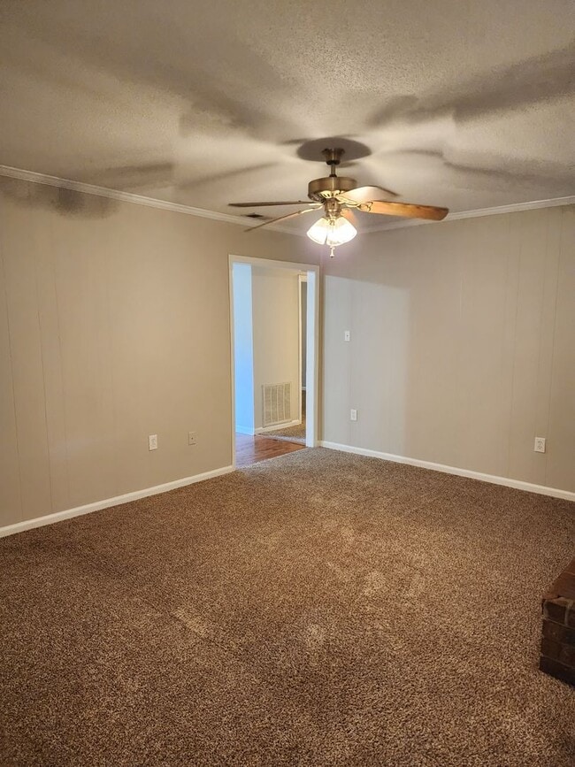 Photo - **Available in February " Charming 3 Bedroom 2 Bath Home in Georgetown!