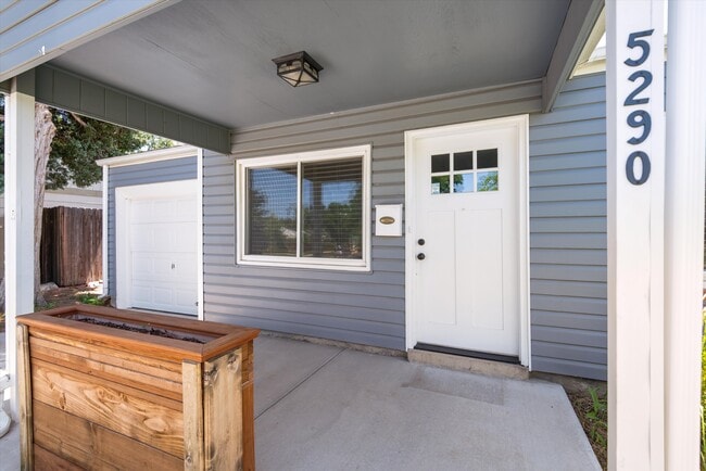 Photo - 5290 Highline Pl