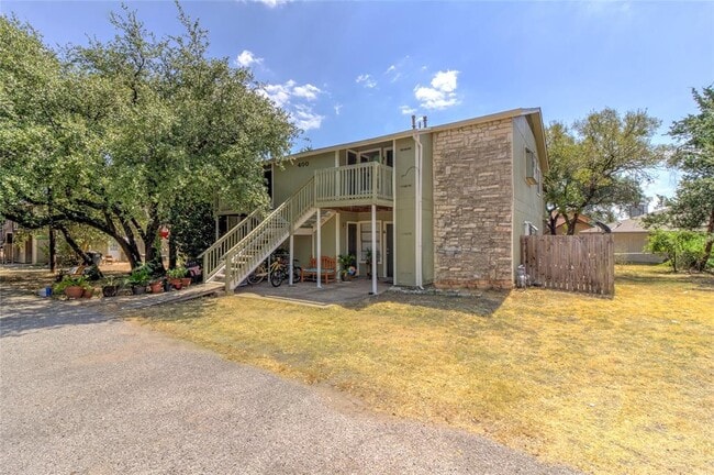 Photo - 400 Hedgewood Dr