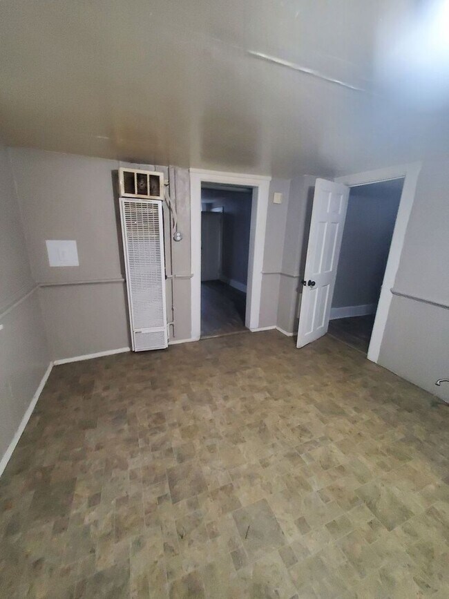 2056 S 5th Pl Unidad Lower