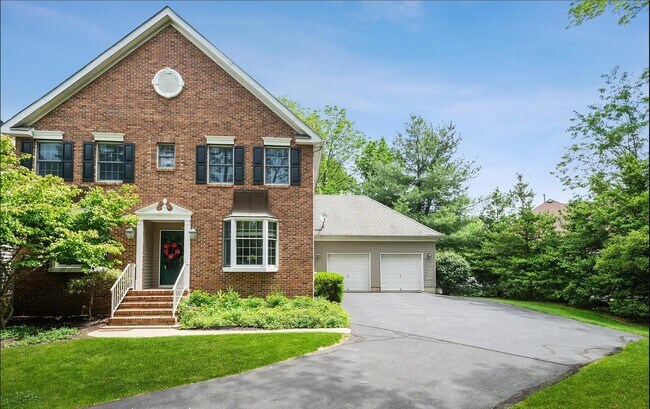 Photo - 2 Stonewall Cir