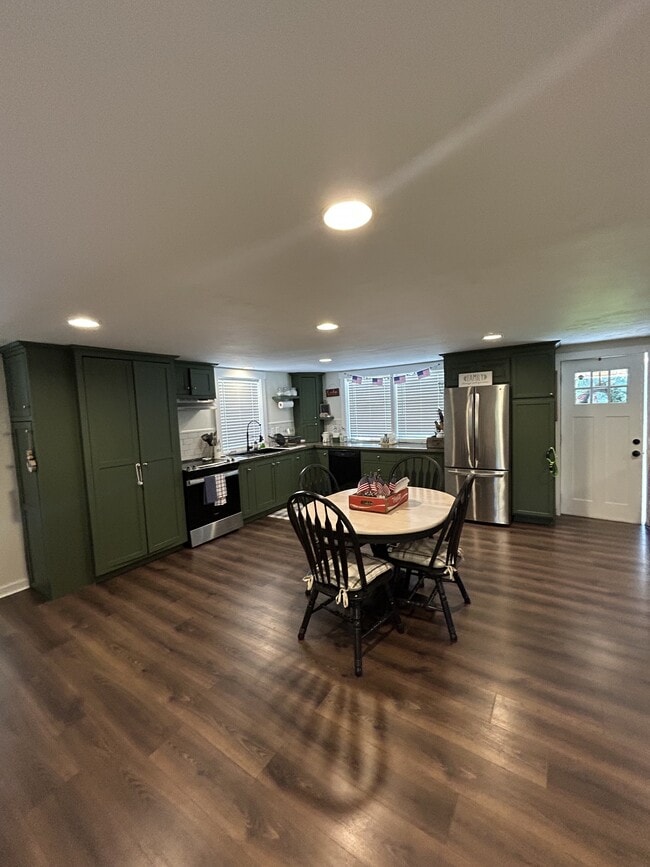 Photo - 614 Harbor Rd