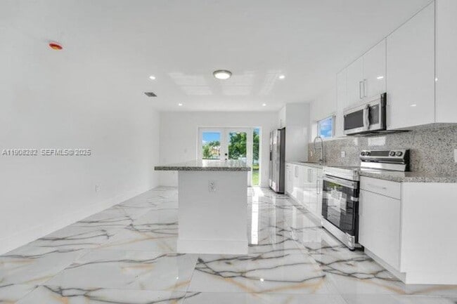 Photo - 16315 SW 107th Ave