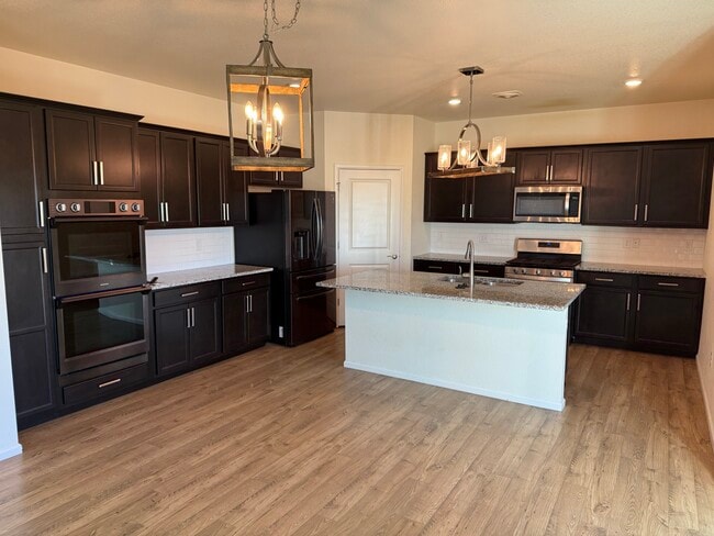 Photo - 221 S Quantock St