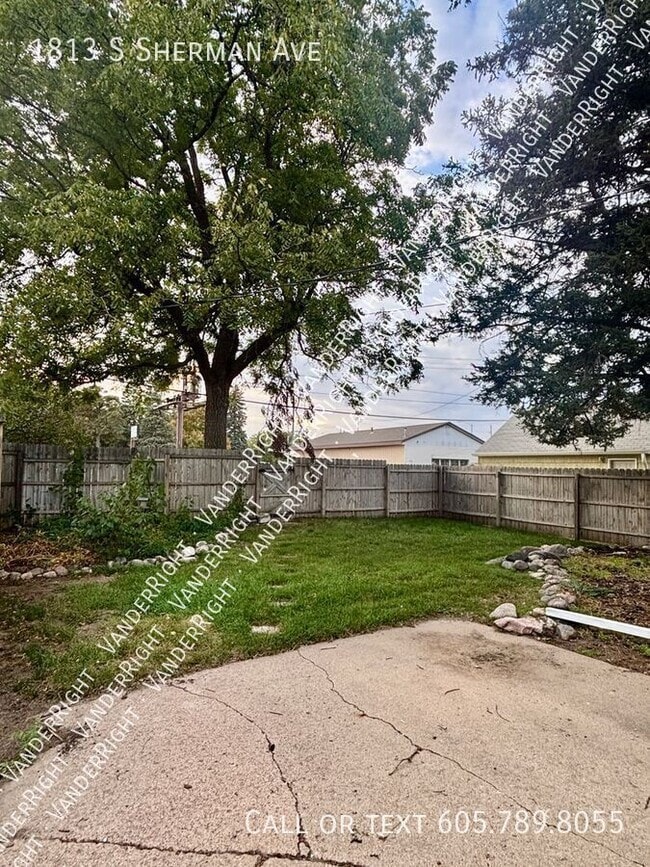 Photo - 1813 S Sherman Ave