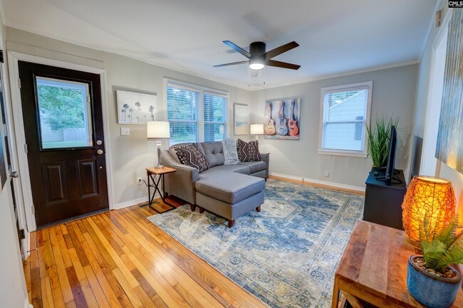 Photo - 322 S Kilbourne Rd