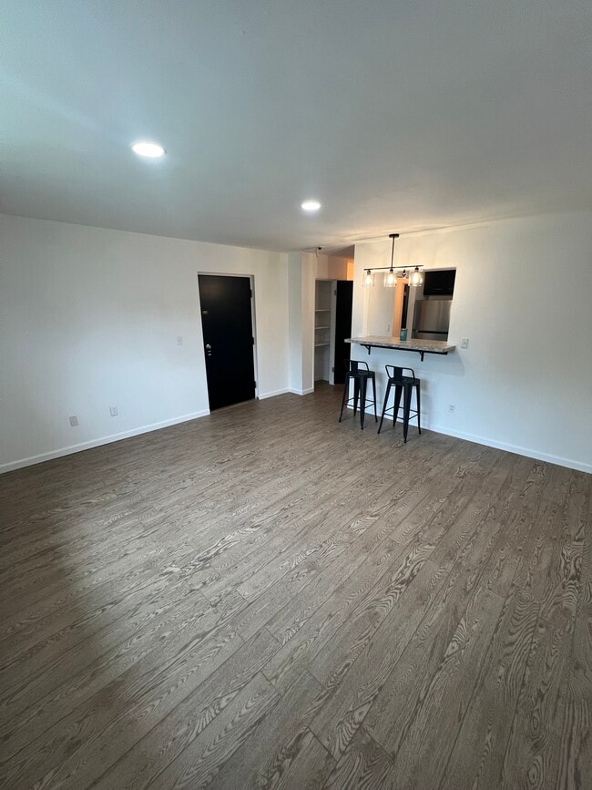 Photo - 4521 Grover Dr Unit 4