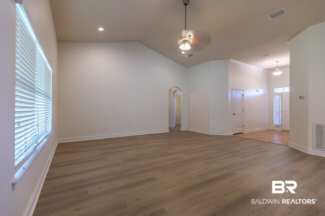 9271 Ottawa Dr