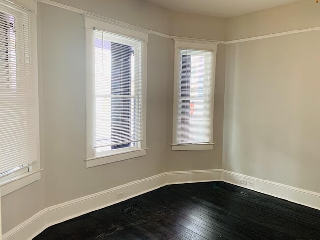 23 E 40th St Unit A