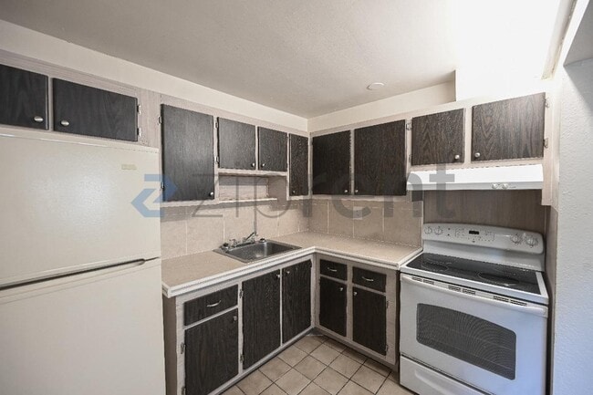 Photo - 6040 SW 26th St