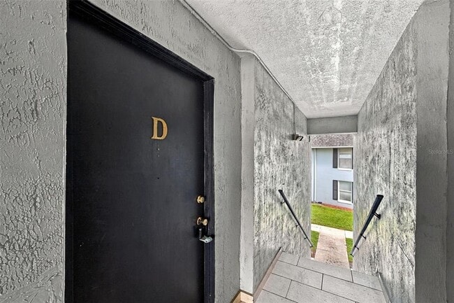 905 W Oak Ridge Rd Unit D
