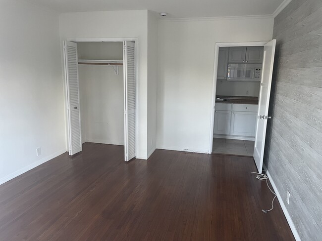 Photo - 10577-10579 Ashton Ave