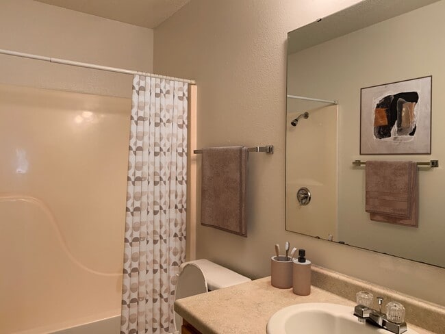 Photo - 1515 14th Ave E Unit 1