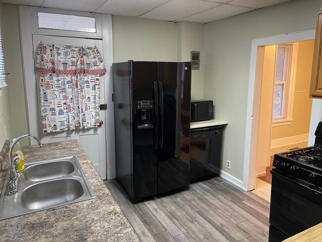 Photo - 38 Walker St