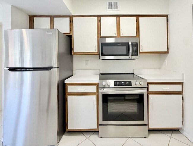 Photo - 2400 Feather Sound Dr