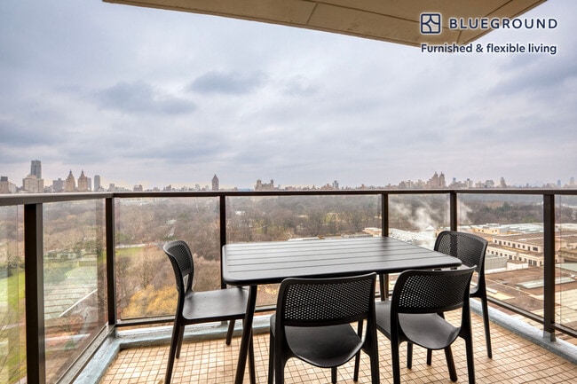 Photo - 985 5th Ave Unidad FL24-ID1404