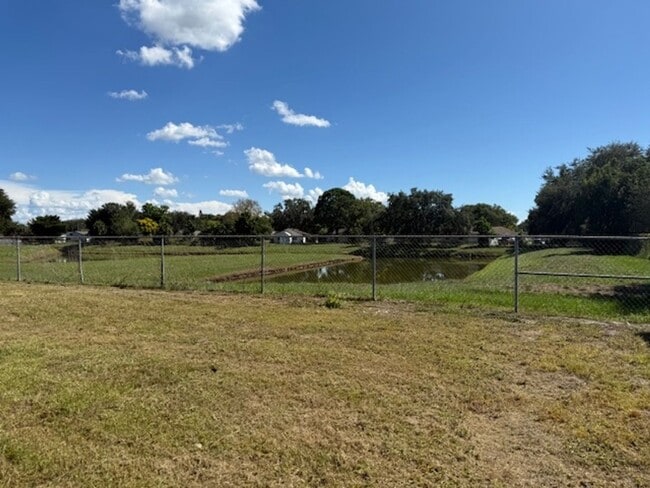 Photo - 1510 Massa St